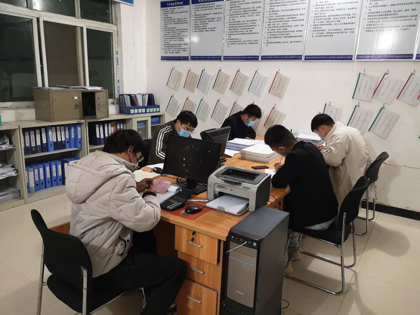 分秒必争抢工期 ——G107东移至四港联动大道连接线新建工程工地试验室工作侧记