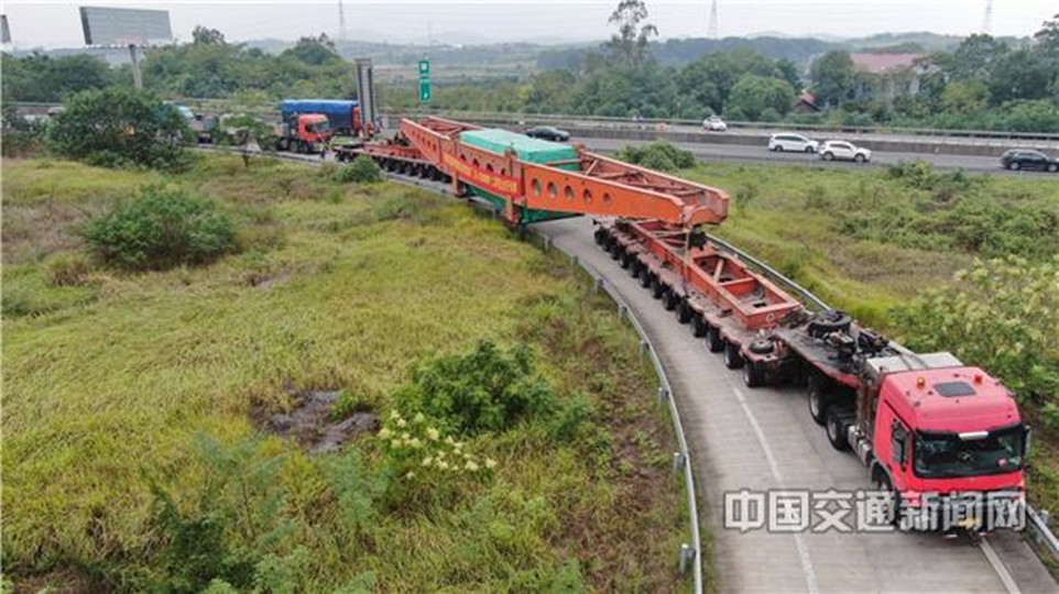 最大“巨无霸”来湘 “湖南模式”平安护航到家