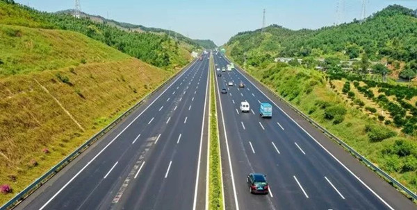 广东高质量建设一体化综合交通/ 广东高质量建设一体化综合交通