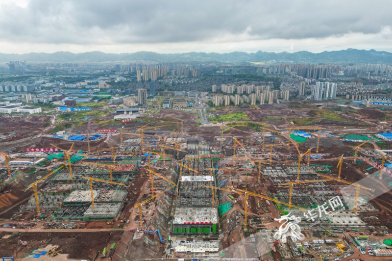重庆今年投资1100亿元建设国际性综合交通枢纽
