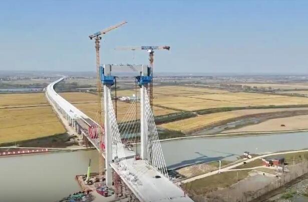 S16合周高速淮南段东淝河特大桥主桥顺利实现合龙
