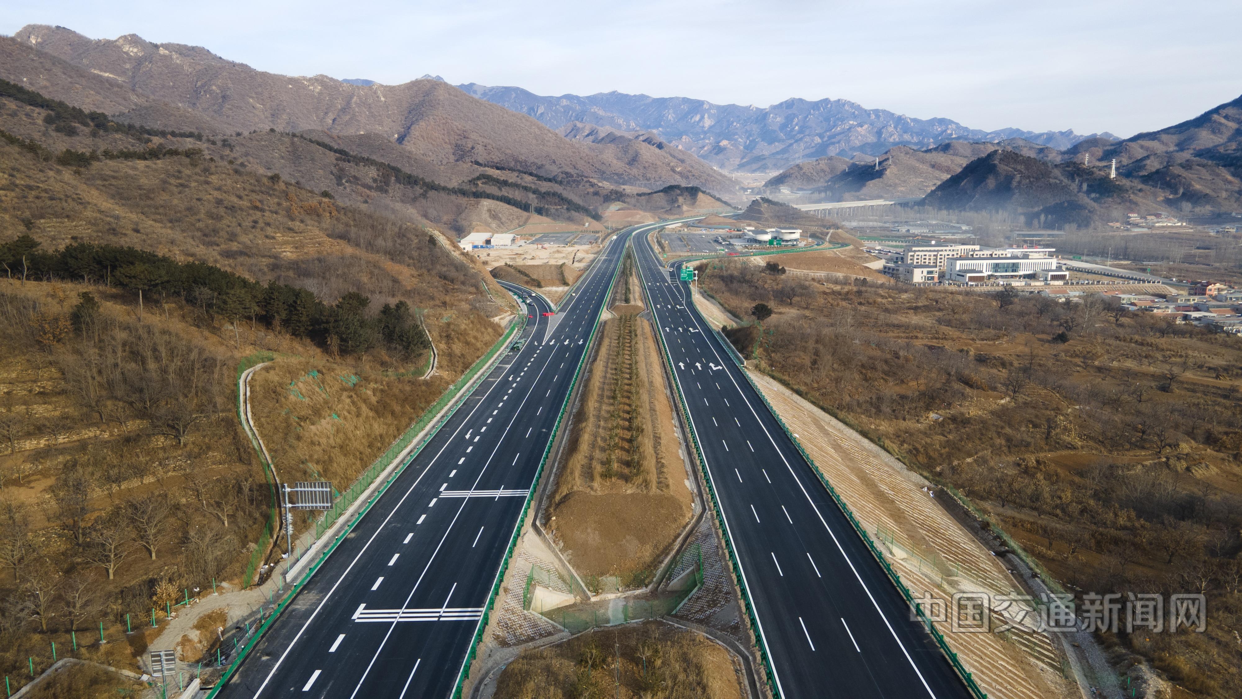 首环高速公路承平段项目建成通车/ 62296b08cb683321611f291a40f94e0.jpg