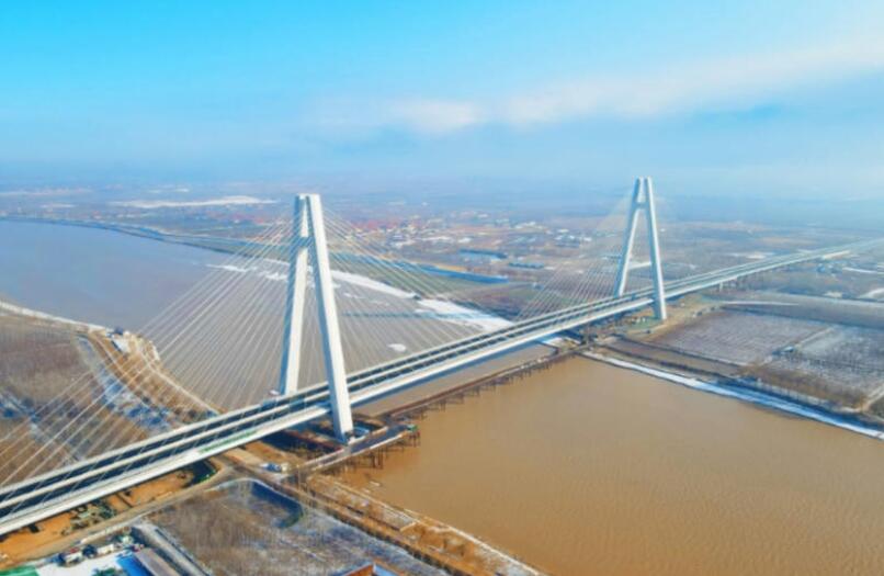 黄河三角洲最大跨度A字型斜拉桥——东津黄河大桥建成通车