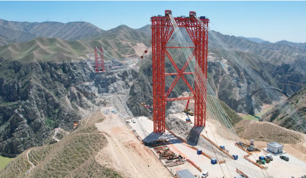 兰永临高速公路洮河大桥缆索吊装系统试吊成功