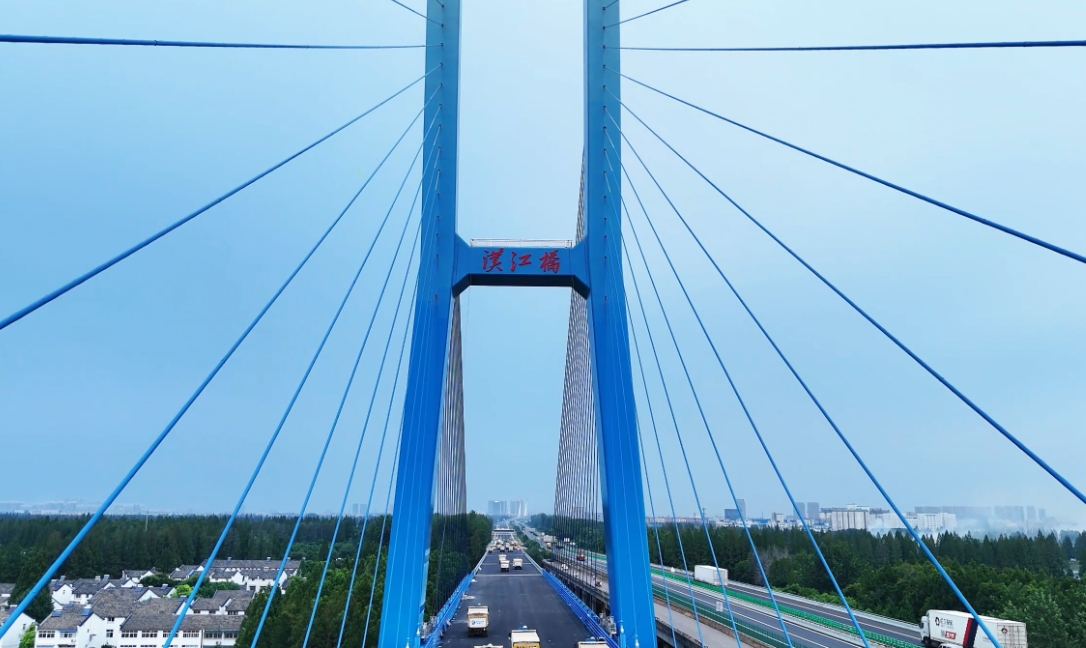 力扛千吨完成“终极体检” 京港澳汉江特大桥顺利通过荷载试验 力扛千吨完成“终极体检” 京港澳汉江特大桥顺利通过荷载试验
