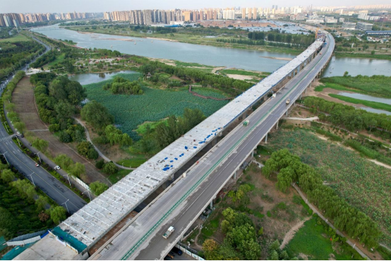 陕西西兴改扩建项目渭河特大桥顺利全桥合龙