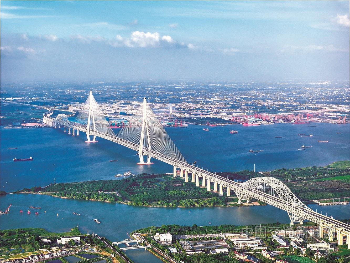 常泰长江大桥正式通车/ 常泰长江大桥正式通车