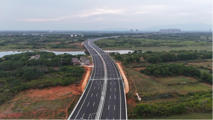 江西南昌:新南大道新建工程B标段顺利通车 江西南昌:新南大道新建工程B标段顺利通车